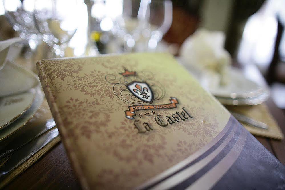 Hotel Restaurant La Castel ヤシ エクステリア 写真